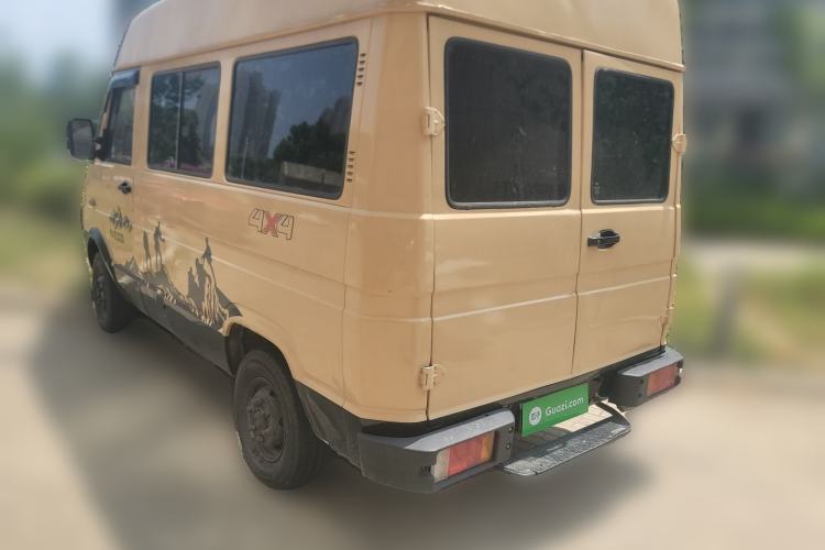 Used Iveco Daily 2009 2.5T-A35 7-Seater Rear Left 45 Deg