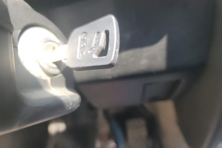 Used Iveco Daily 2009 2.5T-A35 7-Seater Vehicle Key