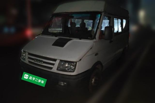 Used Iveco Daily 2012 2.5T-A35 Logistics Version 1 Mid-Roof
