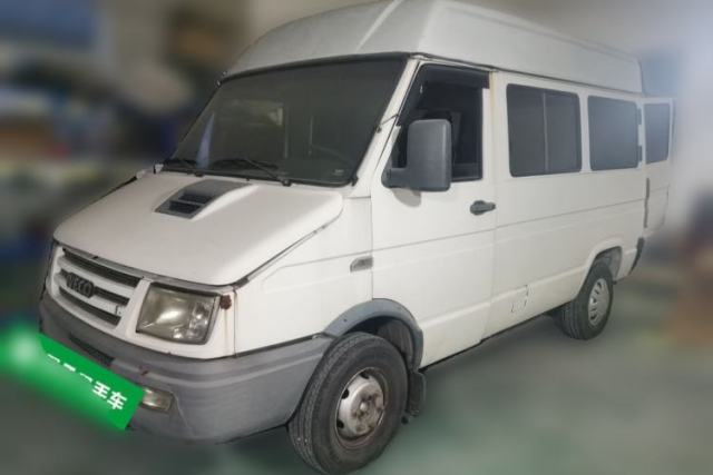 Used Iveco Daily 2012 2.5T-A35 Logistics Version 1 Mid-Roof