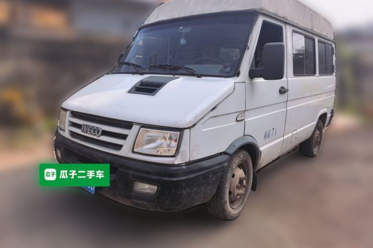 Used Iveco Daily 2012 Iveco 2.8 manual diesel (7-seater) Guazi used car, China used car export, Used car for sale, Used cars, Cheapest cars for sale