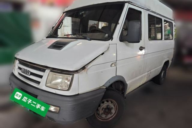 Used Iveco Daily 2012 2.5T-A35 Logistics Version 1 Mid-Roof