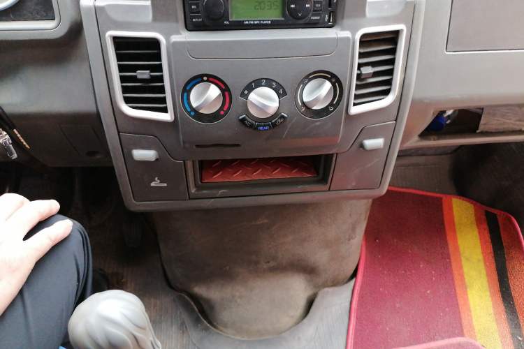Used Iveco Daily 2012 2.5T-A35 Logistics Version 1 Low Roof Audio And AC Panel