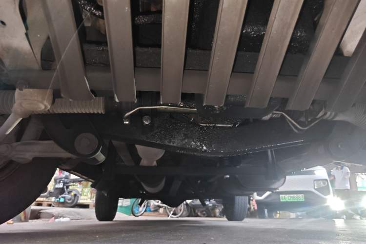 Used Iveco Daily 2012 2.5T-A35 Logistics Version 1 Mid-Roof Chassis Front