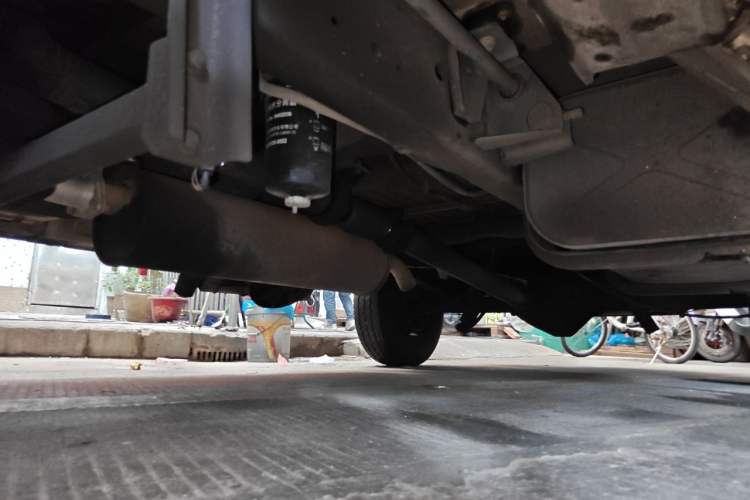 Used Iveco Daily 2012 2.5T-A35 Logistics Version 1 Mid-Roof Chassis Front Left