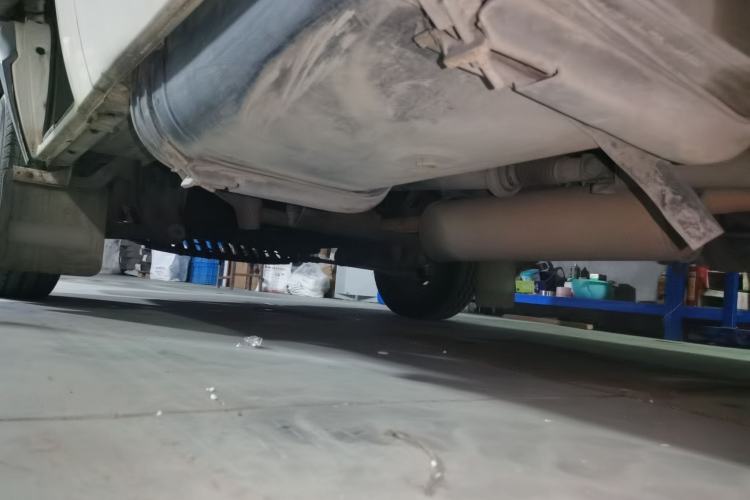 Used Iveco Daily 2012 2.5T-A35 Logistics Version 1 Mid-Roof Chassis Rear Left