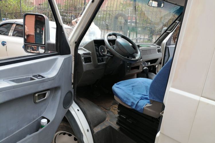 Used Iveco Daily 2012 2.5T-A35 Logistics Version 1 Low Roof Driver Seat