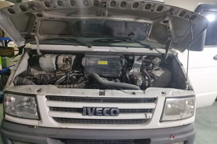 Used Iveco Daily 2012 2.5T-A35 Logistics Version 1 Mid-Roof Engine Bay