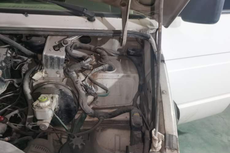 Used Iveco Daily 2012 2.5T-A35 Logistics Version 1 Mid-Roof Engine Bay Left