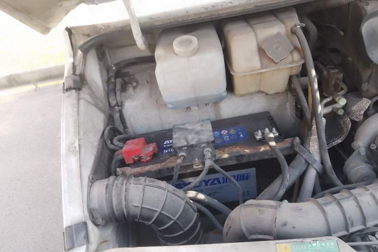 Used Iveco Daily 2012 2.5T-A35 Logistics Version 1 Mid-Roof Engine Bay Right
