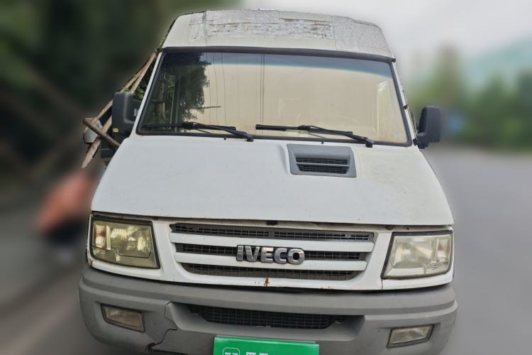 Used Iveco Daily 2012 2.5T-A35 Logistics Version 1 Mid-Roof Front