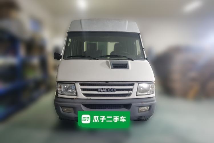 Used Iveco Daily 2012 2.5T-A35 Logistics Version 1 Mid-Roof Front