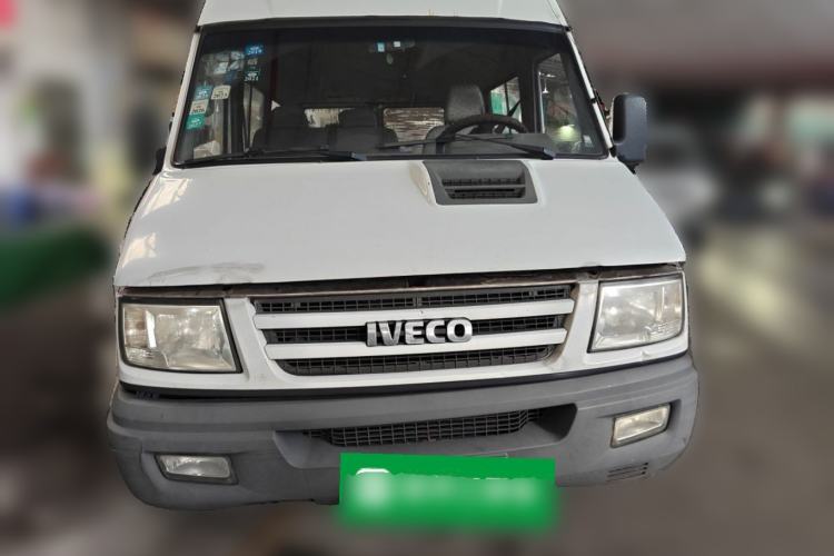 Used Iveco Daily 2012 2.5T-A35 Logistics Version 1 Mid-Roof Front