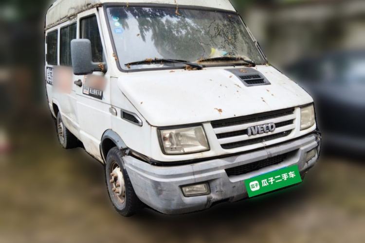 Used Iveco Daily 2012 2.5T-A35 Logistics Version 1 Low Roof Front Right 45 Deg