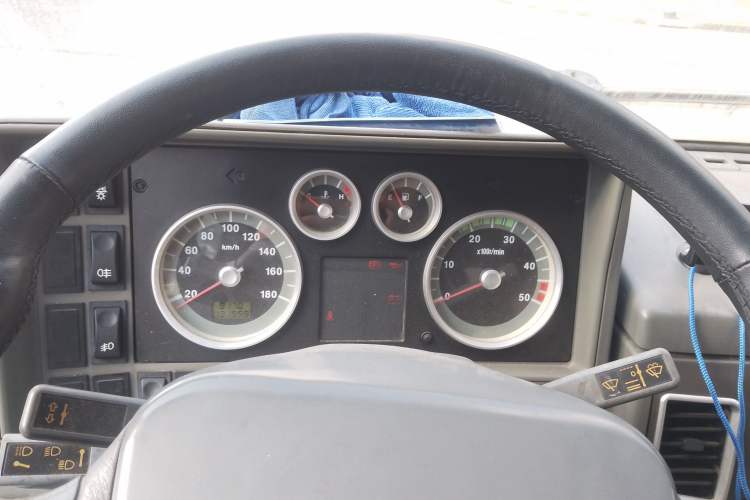 Used Iveco Daily 2012 2.5T-A35 Logistics Version 1 Mid-Roof Instrument Cluster