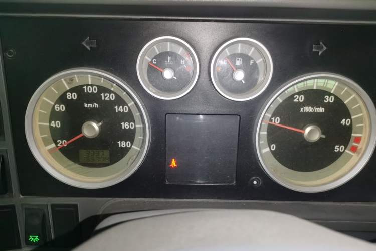 Used Iveco Daily 2012 2.5T-A35 Logistics Version 1 Mid-Roof Instrument Cluster