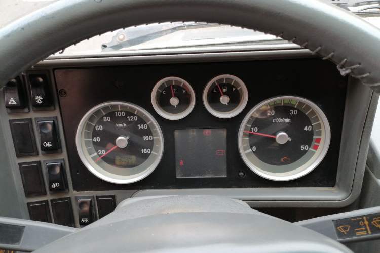Used Iveco Daily 2012 2.5T-A35 Logistics Version 1 Low Roof Instrument Cluster