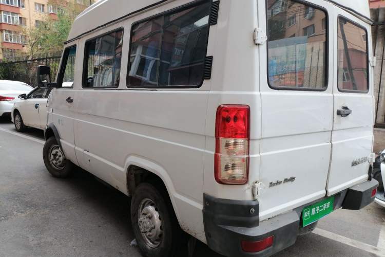 Used Iveco Daily 2012 2.5T-A35 Logistics Version 1 Low Roof Rear Left 45 Deg