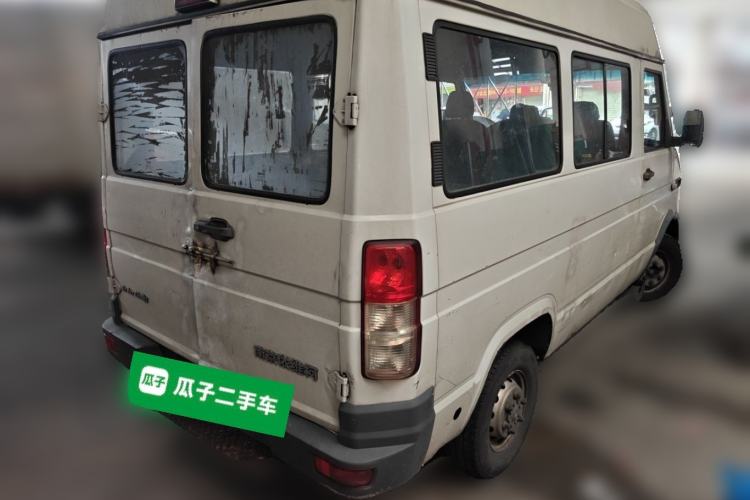 Used Iveco Daily 2012 2.5T-A35 Logistics Version 1 Mid-Roof Rear Right 45 Deg