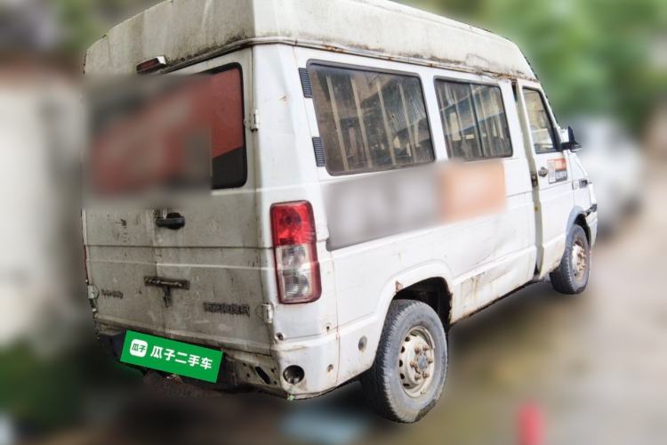 Used Iveco Daily 2012 2.5T-A35 Logistics Version 1 Low Roof Rear Right 45 Deg