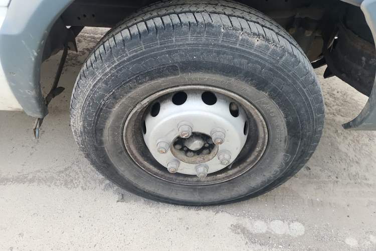 Used Iveco Daily  Right Front Wheel Hub