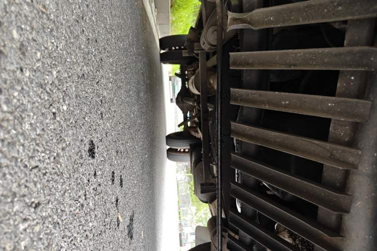Used Iveco Daily 2014 2.8T-A35 NJ6494ACZ43S4 Chassis Front