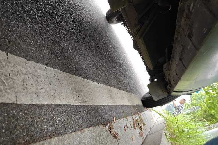 Used Iveco Daily 2014 2.8T-A35 NJ6494ACZ43S4 Chassis Rear Right