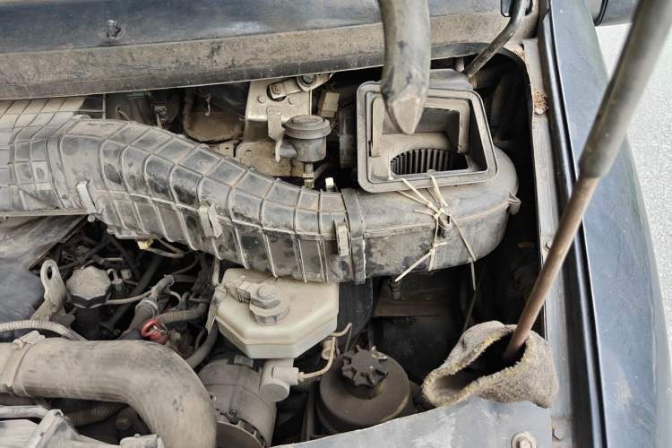 Used Iveco Daily 2014 2.8T-A35 NJ6494ACZ43S4 Engine Bay Left