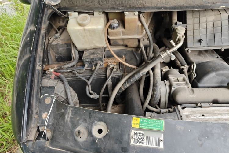 Used Iveco Daily 2014 2.8T-A35 NJ6494ACZ43S4 Engine Bay Right