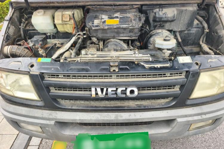 Used Iveco Daily 2014 2.8T-V40 NJ5044XXY3A43S4 Engine Bay