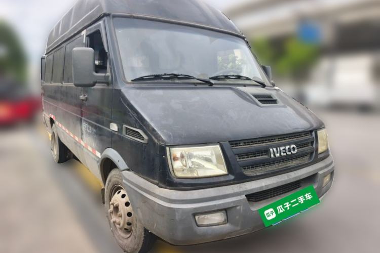 Used Iveco Daily 2014 2.8T-V40 NJ5044XXY3A43S4 Front Right 45 Deg