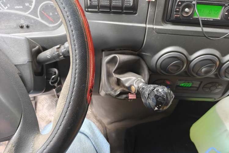 Used Iveco Daily 2014 2.8T-A35 NJ6494ACZ43S4 Gear Lever