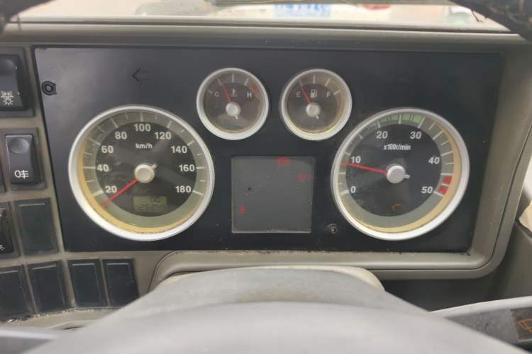 Used Iveco Daily 2014 2.8T-V40 NJ5044XXY3A43S4 Instrument Cluster
