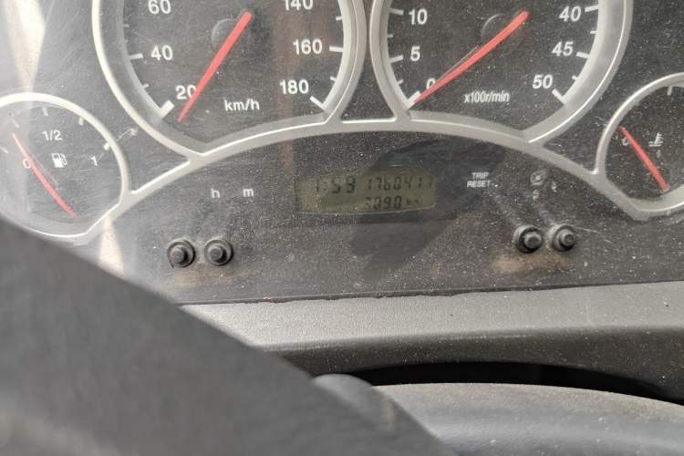 Used Iveco Daily 2014 2.8T-A35 NJ6494ACZ43S4 Odometer Close Up