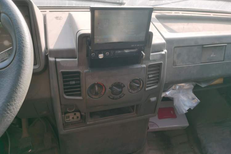 Used Iveco Daily 2014 2.5T-A35 NJ6484ACM47Z4 Audio And AC Panel