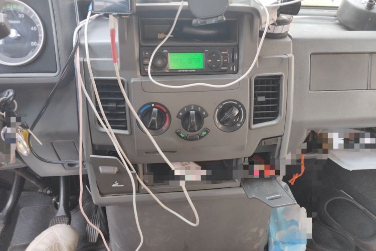 Used Iveco Daily 2014 2.5T-A35 NJ6484ACM47Z4 Audio And AC Panel