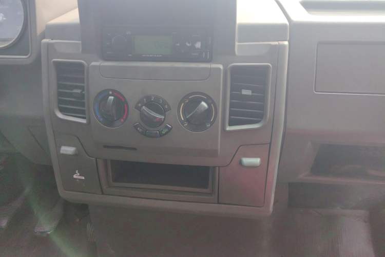 Used Iveco Daily 2014 2.8T-V40 NJ5044XXY3A43S4 Audio And AC Panel