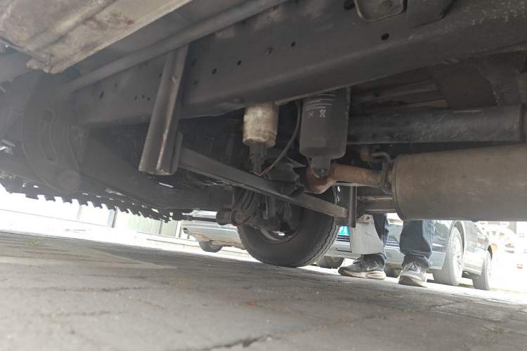 Used Iveco Daily 2014 2.5T-A35 NJ6484ACM47Z4 Chassis Front Left