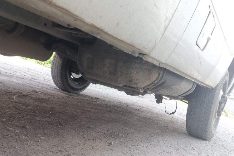 Used Iveco Daily 2014 2.8T-V35 NJ5044XXYQ3A43S4 Chassis Front Left