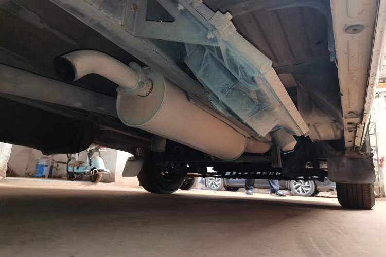 Used Iveco Daily 2014 2.5T-A35 NJ6484ACM47Z4 Chassis Rear Right