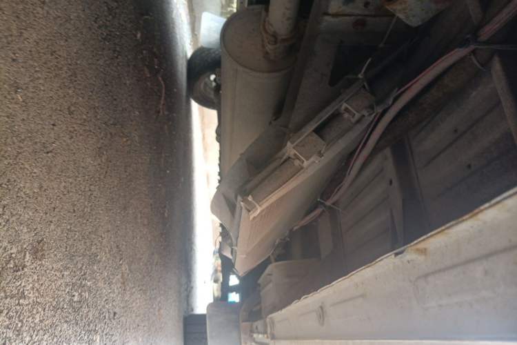 Used Iveco Daily 2014 2.5T-A35 NJ6484ACM47Z4 Chassis Rear Right