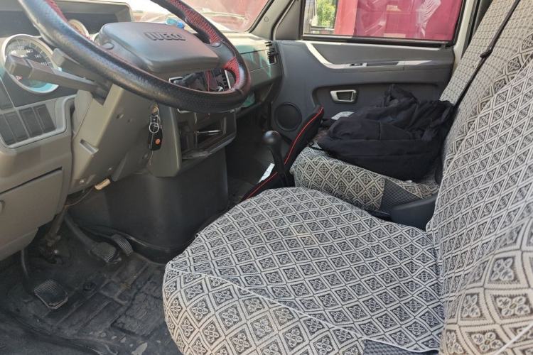 Used Iveco Daily 2014 2.5T-A35 NJ6484ACM47Z4 Driver Seat