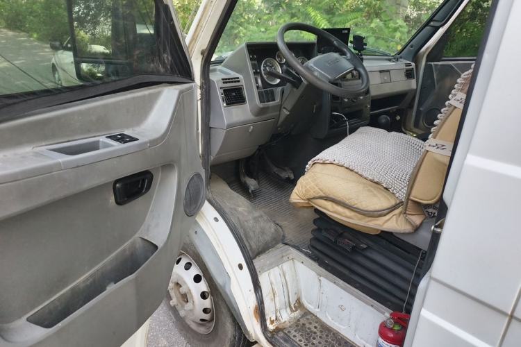 Used Iveco Daily 2014 2.8T-V40 NJ5044XXY3A43S4 Driver Seat