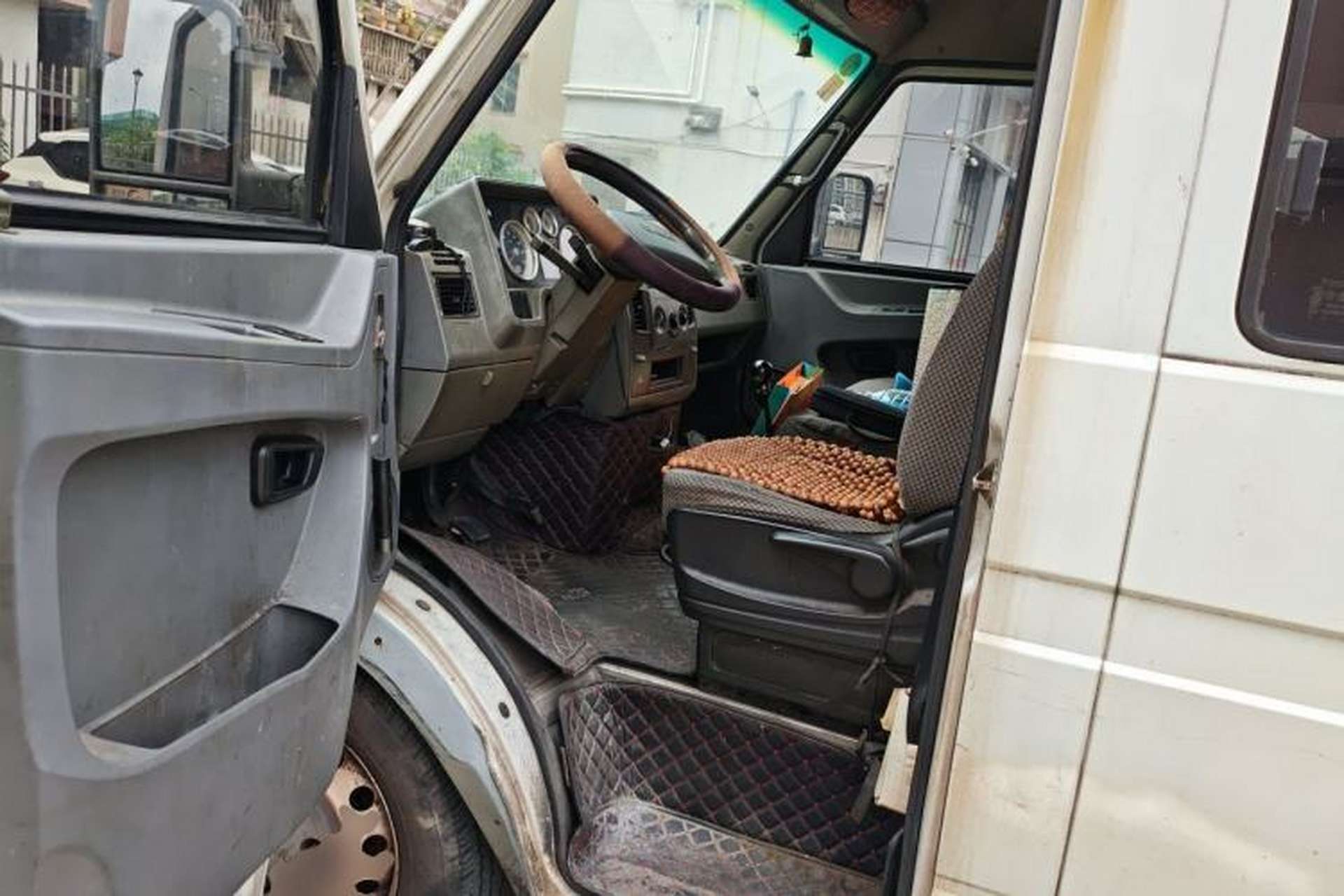 Used Iveco Daily 2014 2.5T-A35 NJ6485AC47Z4 Driver Seat