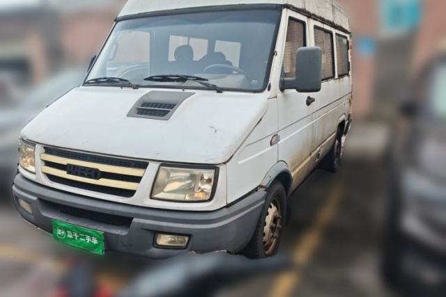 Used Iveco Daily 2014 2.5T-A35 NJ6484ACM47Z4