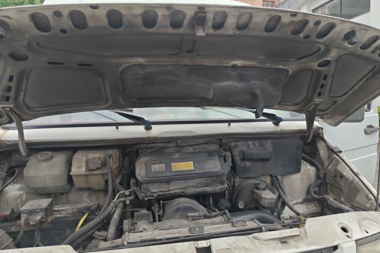 Used Iveco Daily 2014 2.5T-A35 NJ6484ACM47Z4 Engine Bay
