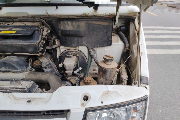 Used Iveco Daily 2014 2.5T-A35 NJ6484ACM47Z4 Engine Bay Left