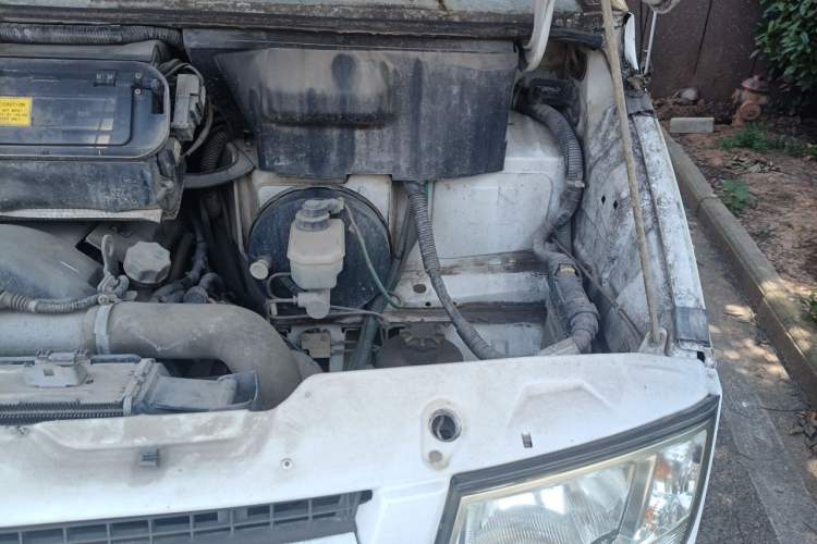Used Iveco Daily 2014 2.5T-A35 NJ6484ACM47Z4 Engine Bay Left