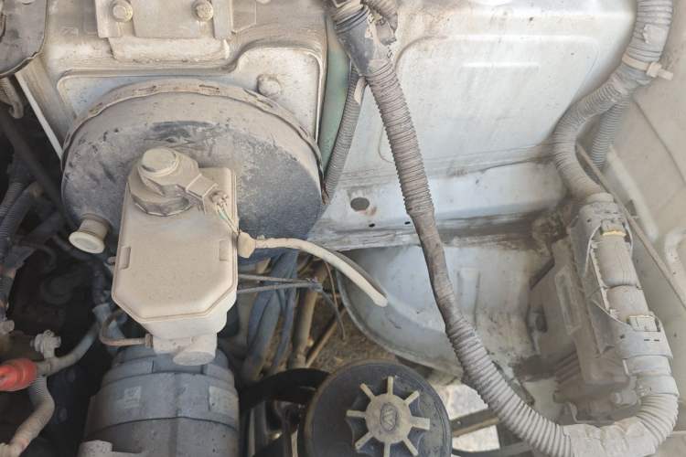 Used Iveco Daily 2014 2.5T-A35 NJ6484ACM47Z4 Engine Bay Left