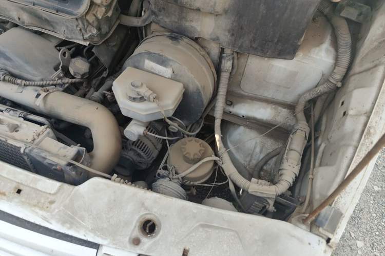 Used Iveco Daily 2014 2.8T-V35 NJ5044XXYQZA43S4 Engine Bay Left
